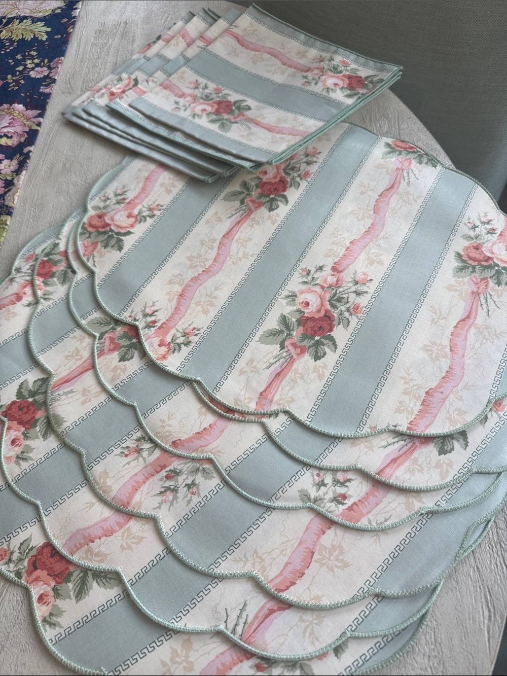NWOT Set of Sateen Placemats (6)& Napkins (6)